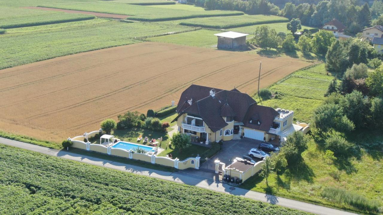 Panorama Schloessl Apartment Velden am Woerthersee